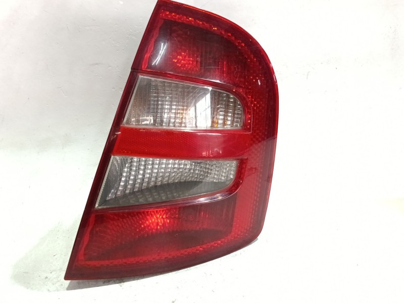 Recambio de piloto trasero derecho para skoda fabia i (6y2) 1.9 tdi referencia OEM IAM 6Y6945257  