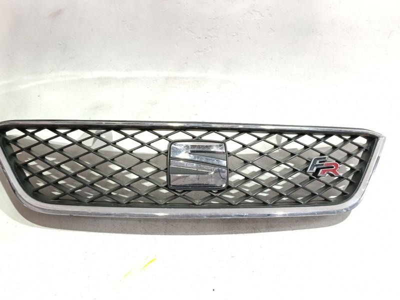 Recambio de rejilla delantera para seat ibiza iv sc (6j1, 6p5) 1.4 tdi referencia OEM IAM 6J0853654H  