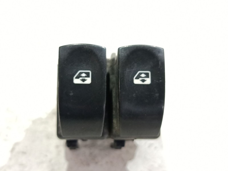 Recambio de mando elevalunas delantero izquierdo para renault laguna ii (bg0)(2001) 1.9 dci referencia OEM IAM   