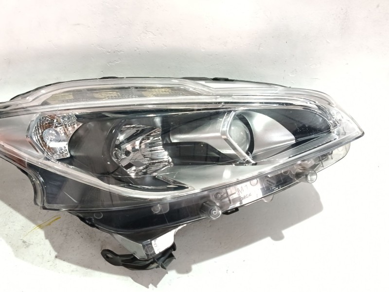 Recambio de faro delantero derecho para peugeot 208 i (ca_, cc_) 1.2 vti 82 referencia OEM IAM 9810805880  
