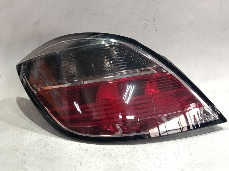 Recambio de piloto trasero izquierdo para opel astra h (a04) 1.7 cdti (l48) referencia OEM IAM 153351946L  