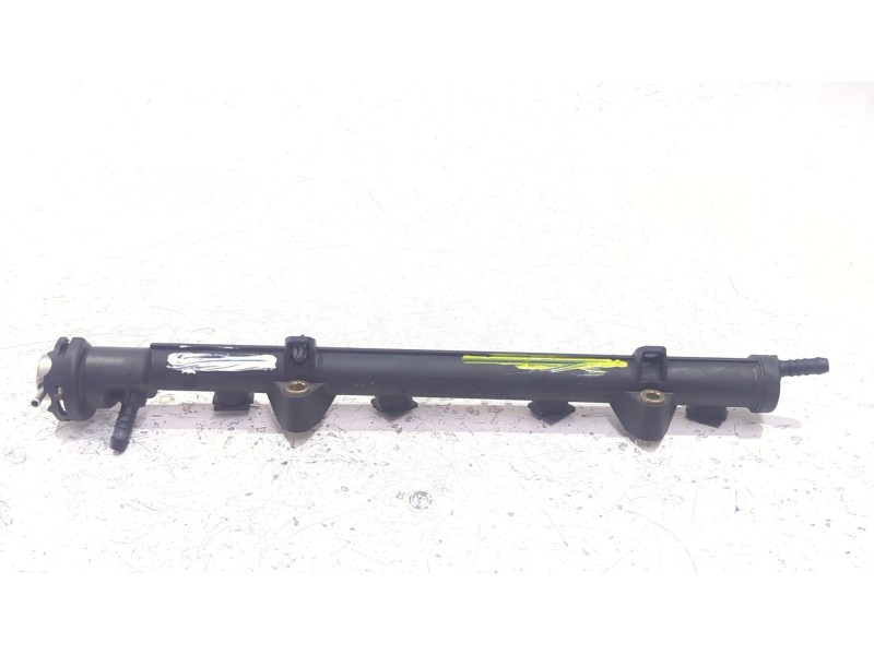 Recambio de rampa inyectores para volkswagen polo iii (6n1) 55 1.4 referencia OEM IAM 030133319L  
