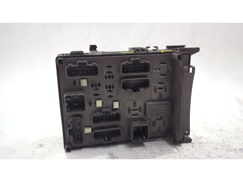 Recambio de caja reles / fusibles para renault laguna ii (bg0)(2001) 1.9 dci referencia OEM IAM 518095401  
