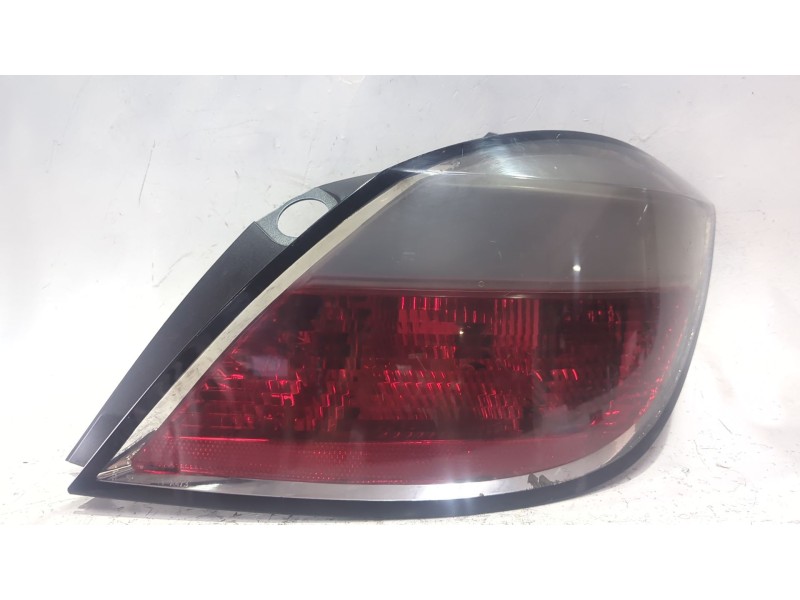 Recambio de piloto trasero derecho para opel astra h (a04) 1.7 cdti (l48) referencia OEM IAM 11A473B  
