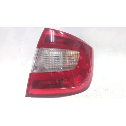 PILOTO TRASERO DERECHO 5JH945096 