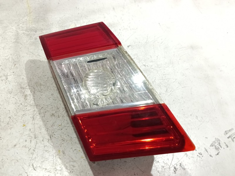 Recambio de piloto porton trasero izquierdo para chevrolet epica (klal) referencia OEM IAM   
