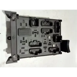 Recambio de caja fusibles/rele para renault espace v (02.2015) referencia OEM IAM 8200447435A  