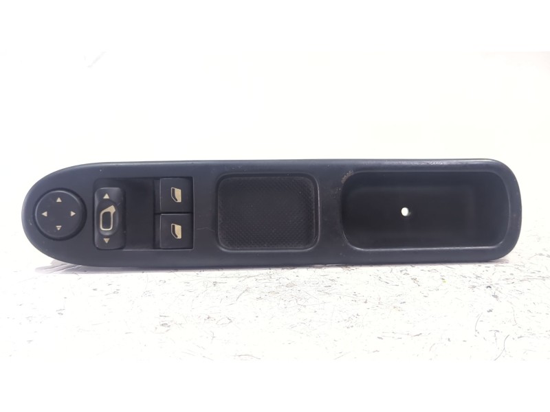 Recambio de mando elevalunas delantero izquierdo para peugeot 307 break (3e) 2.0 hdi 90 referencia OEM IAM 96351622XT  