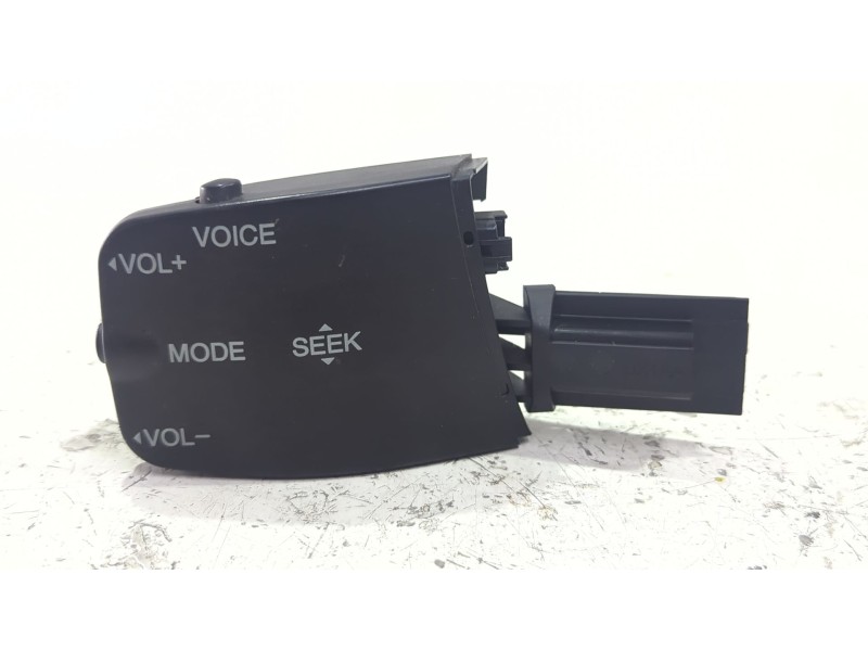 Recambio de mando radio para ford focus ii (da_, hcp, dp) 1.6 ti referencia OEM IAM 3M5T14K14  