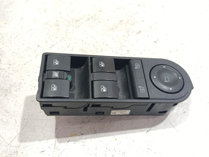 Recambio de mando elevalunas delantero izquierdo para opel astra h (a04) 1.7 cdti (l48) referencia OEM IAM 13228699  