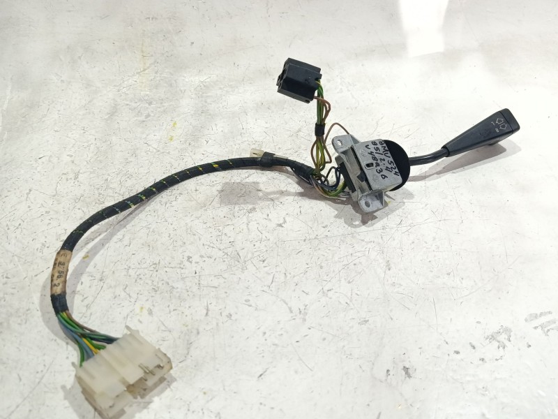 Recambio de mando intermitentes para bmw 5 (e28) 524 td referencia OEM IAM 9100  