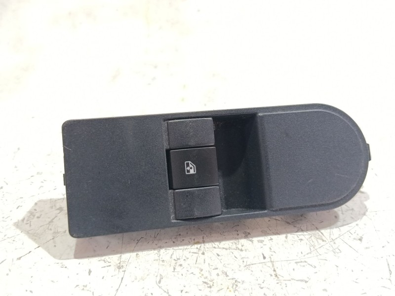 Recambio de mando elevalunas para opel astra h (a04) 1.7 cdti (l48) referencia OEM IAM 13228709  