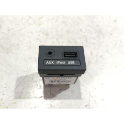 Recambio de conector usb / aux para kia sorento i (jc) 2.5 crdi referencia OEM IAM 96120  