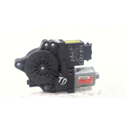 MOTOR ELEVALUNAS TRASERO DERECHO 617013201 