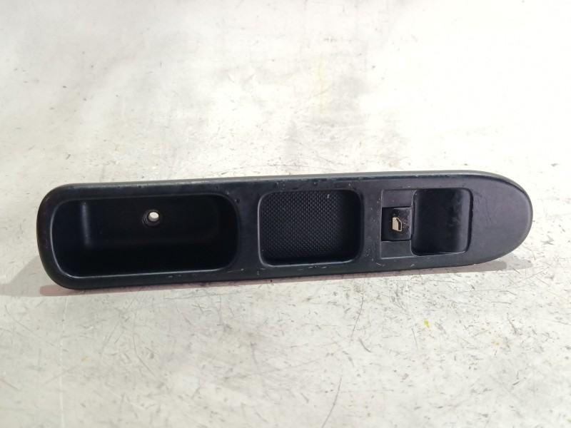Recambio de mando elevalunas para peugeot 307 (3a/c) 2.0 hdi 110 referencia OEM IAM 115615326  