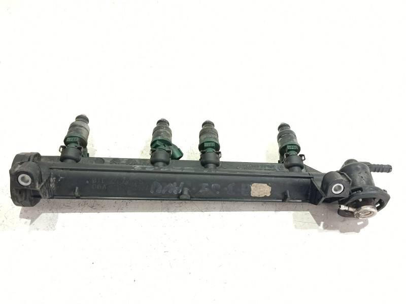Recambio de rampa inyectores para volkswagen golf iv berlina (1j1)(1997) 1.6 referencia OEM IAM 06A133317A  