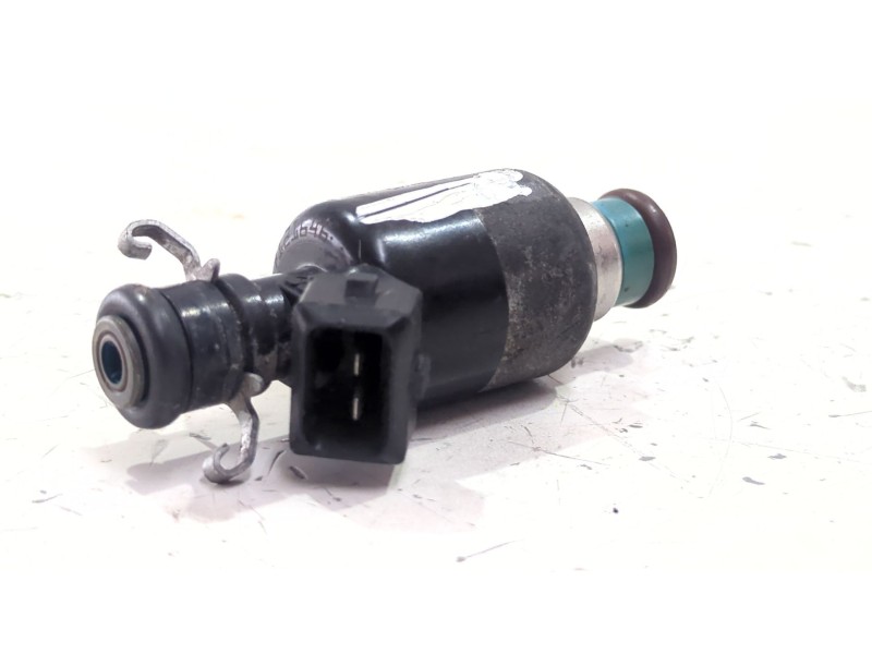 Recambio de inyector para daewoo lanos (1997) 1.3i referencia OEM IAM 17121646  