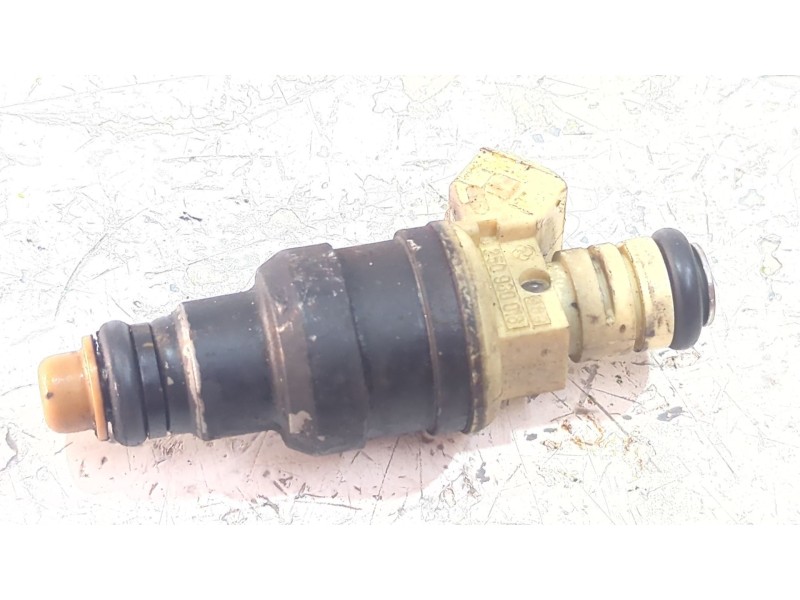 Recambio de inyector para hyundai coupe i (rd) 1.6 16v referencia OEM IAM 0250930018  