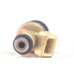 Recambio de inyector para hyundai coupe i (rd) 1.6 16v referencia OEM IAM 0250930018  
