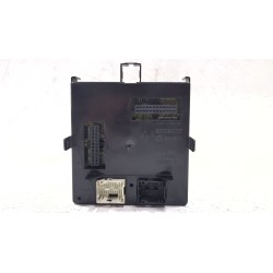 CAJA RELES / FUSIBLES 8200346815 