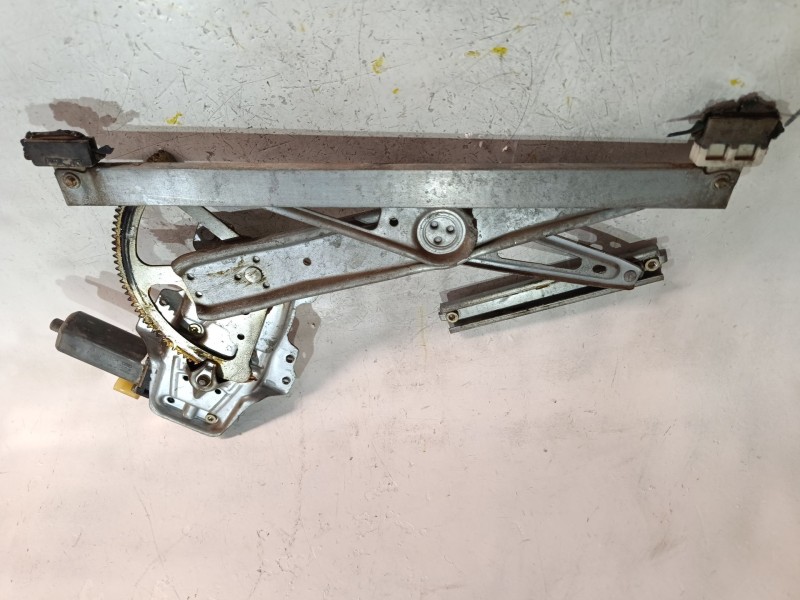 Recambio de mecanismo elevalunas delantero izquierdo para toyota yaris (_p1_) 1.0 (scp10_) referencia OEM IAM 0130822018  