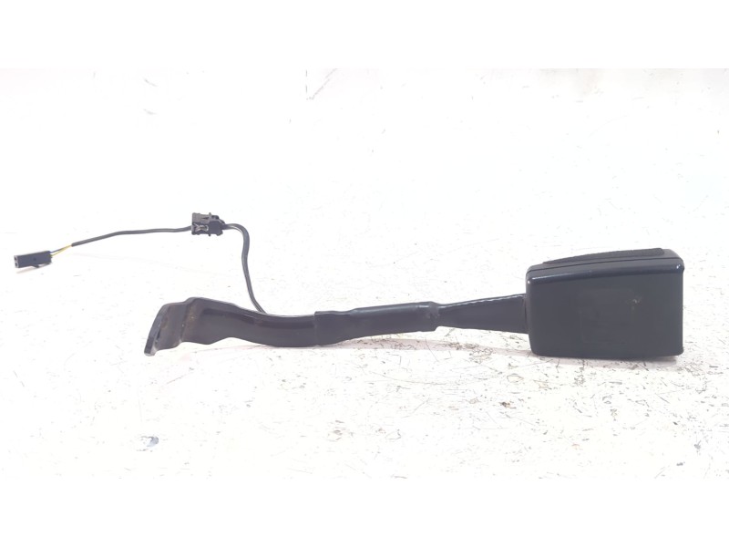 Recambio de enganche cinturon para volkswagen passat berlina (3c2)(2005) 2.0 tdi referencia OEM IAM 1K3857755P  