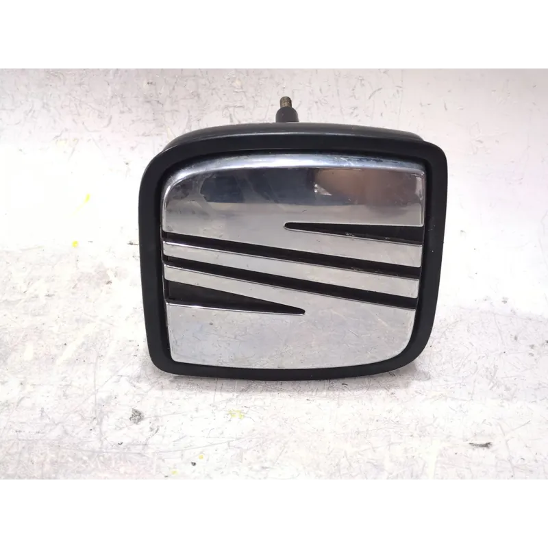 Recambio de maneta exterior porton para seat ibiza ii (6k1) 1.4 i referencia OEM IAM 6K0827565D  