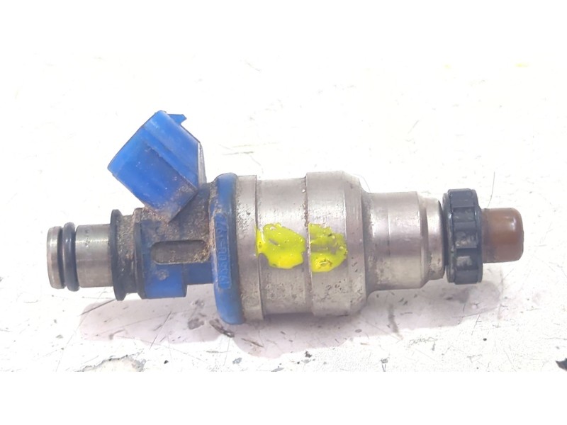 Recambio de inyector para mazda 626 berl./coupe/familiar (gd/gv)(1987) 2.0 referencia OEM IAM 1955001970  