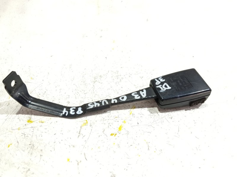 Recambio de enganche cinturon delantero izquierdo para seat ibiza (6l1)(04.2002) 1.9 tdi referencia OEM IAM 8P0657755B  