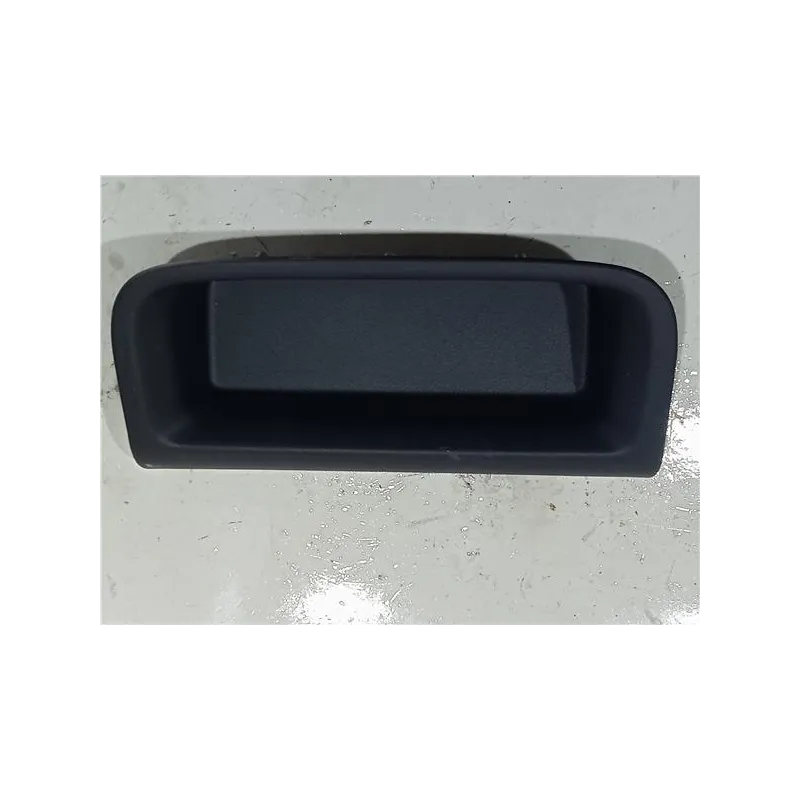 Recambio de portaobjetos reposabrazos para suzuki santana 1.3 4v referencia OEM IAM 7392677E00  