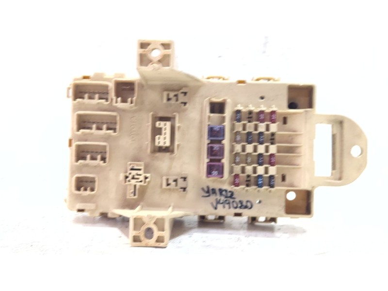 Recambio de caja reles / fusibles para toyota yaris (_p1_) 1.0 (scp10_) referencia OEM IAM 827300D020A  