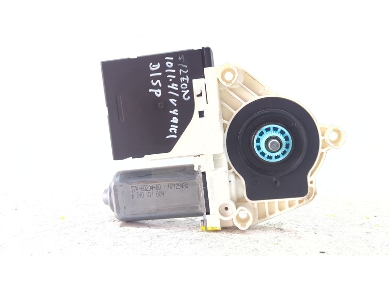 Recambio de motor elevalunas delantero derecho para seat leon (1p1) 1.4 tsi referencia OEM IAM 7746020400  