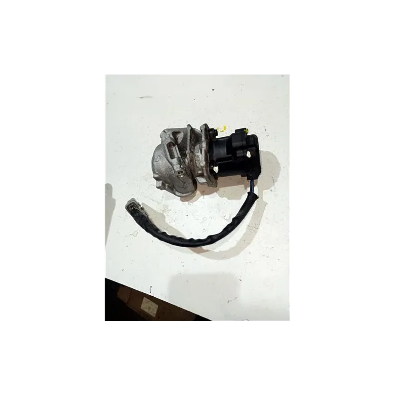 Recambio de egr para ford focus berlina (cb4)(2008) referencia OEM IAM 9654818180 215989528  