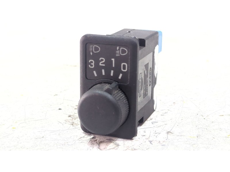 Recambio de regulador altura luces para nissan primera (p11) 1.6 16v referencia OEM IAM 37044A  