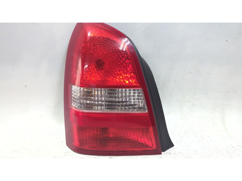 Recambio de piloto trasero izquierdo para nissan primera (p11) 1.6 16v referencia OEM IAM 89024270  