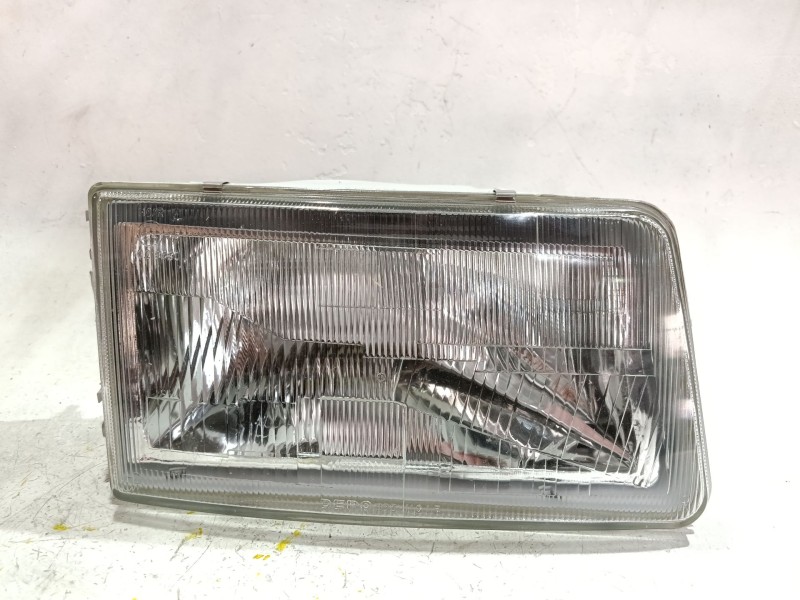 Recambio de faro delantero derecho para iveco 30.8 diesel 2.5 d 82 cv referencia OEM IAM 6631101R  