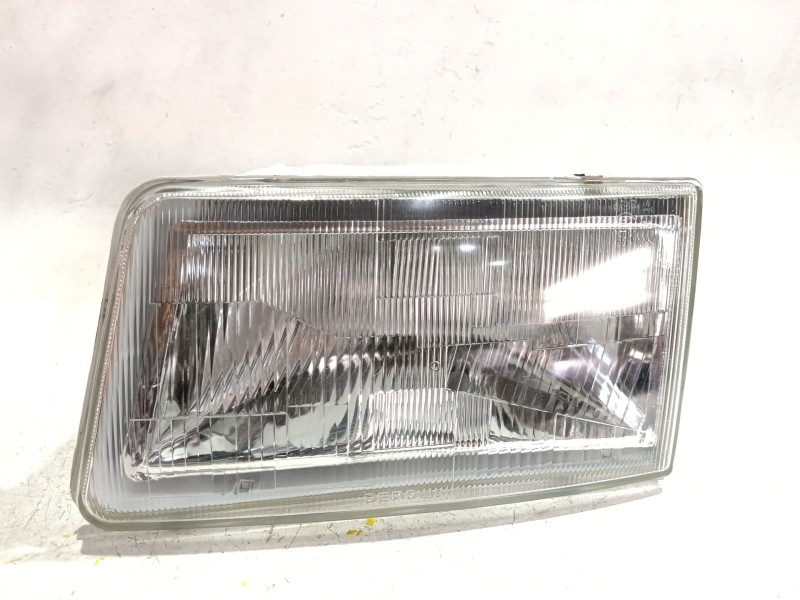 Recambio de faro delantero izquierdo para iveco 30.8 diesel 2.5 d 82 cv referencia OEM IAM 6631101L  