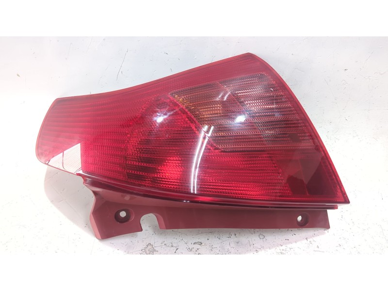 Recambio de piloto trasero izquierdo para suzuki swift iii (mz, ez) 1.3 (rs 413) referencia OEM IAM P4476R  