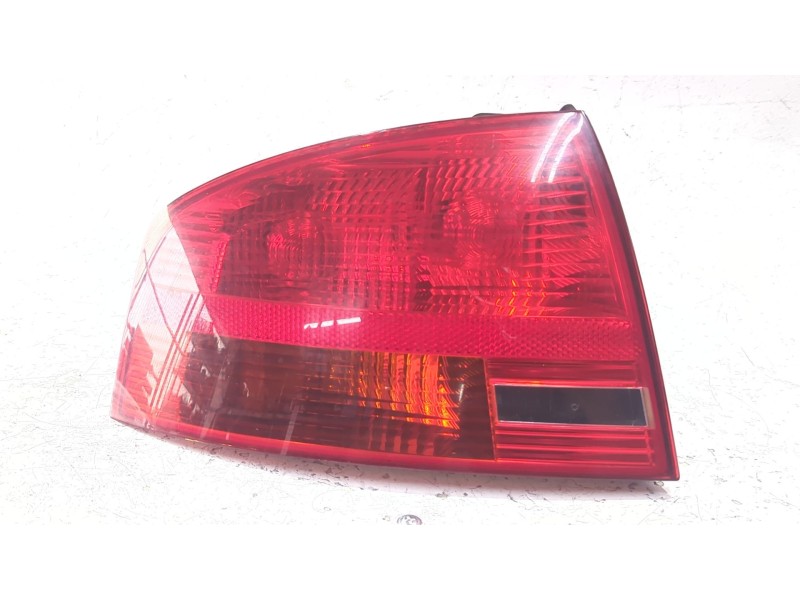 Recambio de piloto trasero izquierdo para audi a4 b7 (8ec) 2.0 tdi 16v referencia OEM IAM 8E5945095  
