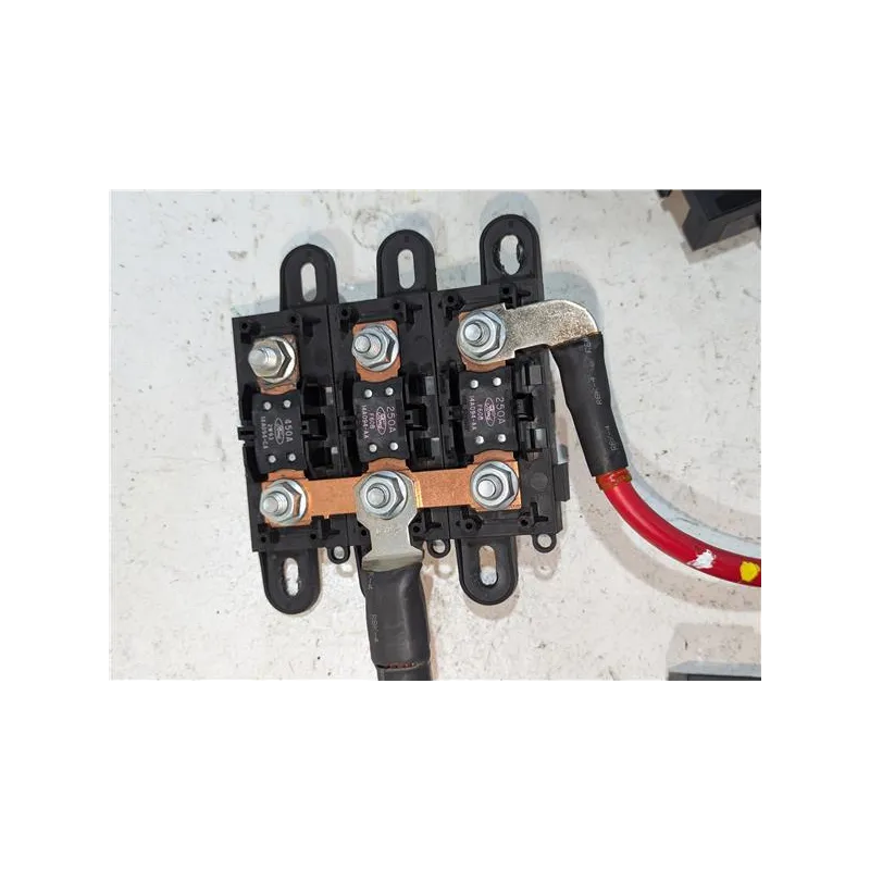 Recambio de cable positivo bateria para jaguar xf v6 diesel luxury v6 diesel cat referencia OEM IAM 8X2T14A005AAD  