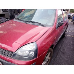 renault clio ii fase i (b/cb0)(1998) del año 2001