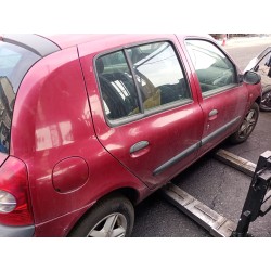 renault clio ii fase i (b/cb0)(1998) del año 2001
