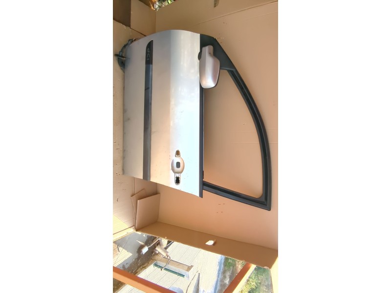 Recambio de puerta delantero izquierdo para renault megane ii (bm0/1_, cm0/1_) 1.5 dci referencia OEM IAM   