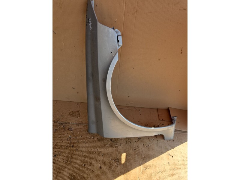 Recambio de aleta delantera derecha para renault laguna ii (bg0)(2001) 1.9 dci (bg0g) referencia OEM IAM   