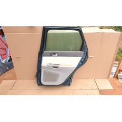Recambio de puerta trasera derecha para volvo v50 familiar (2004) 2.0 d referencia OEM IAM   