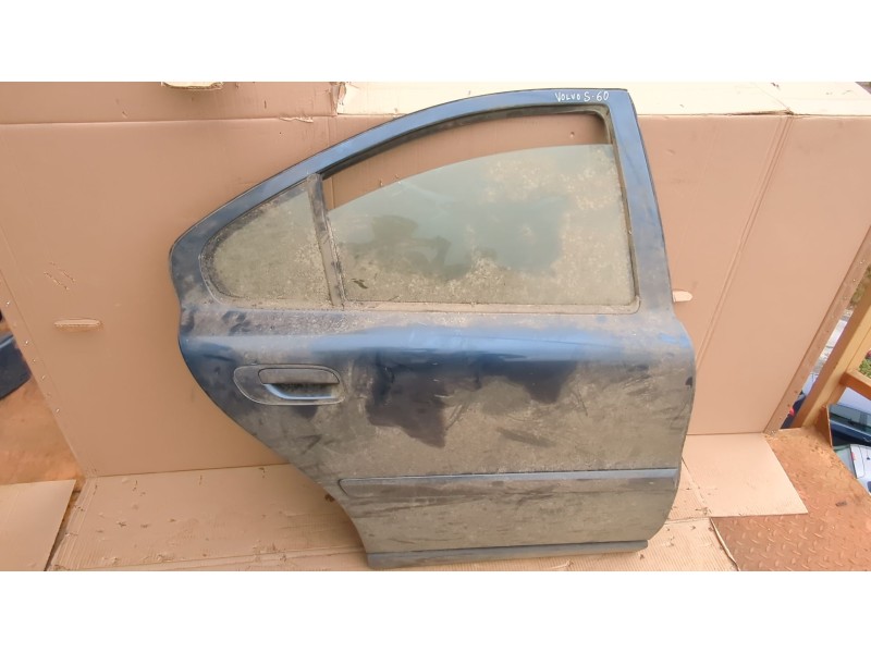 Recambio de puerta trasera izquierda para volvo s60 i (384) d5 referencia OEM IAM   