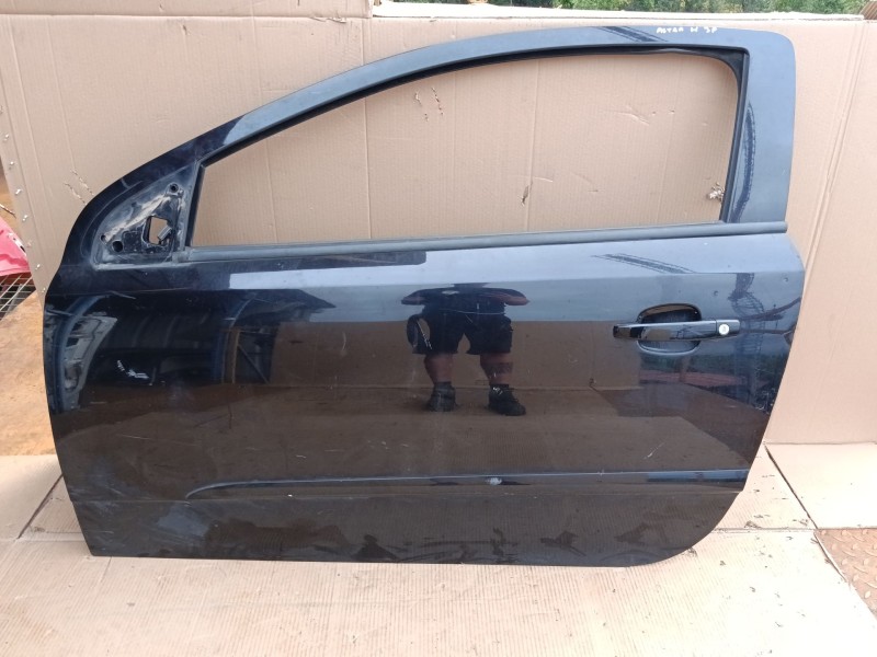 Recambio de puerta delantero izquierdo para opel astra h (a04) 1.7 cdti (l48) referencia OEM IAM   