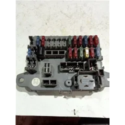 CAJA FUSIBLES/RELE YQE10066 