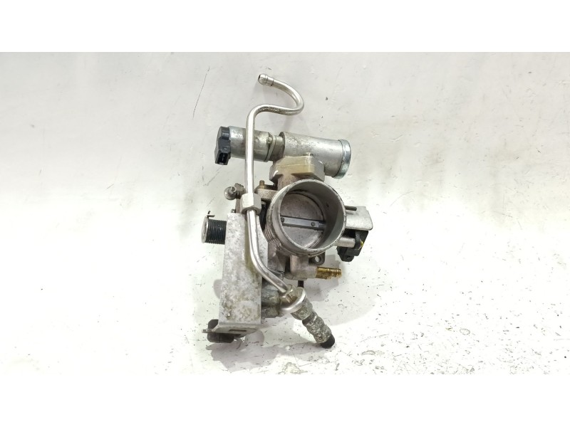 Recambio de caja mariposa para opel vectra b berlina (1995) 2.0 i 16v referencia OEM IAM 90411546  