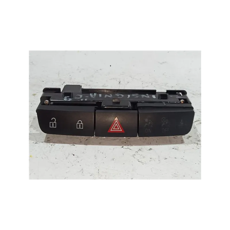 Recambio de interruptor luces emergencia para opel insignia sedán 2.0 cdti referencia OEM IAM 13324594  